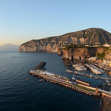 Casa Di Josephine Apartment Piano di Sorrento Luaran gambar